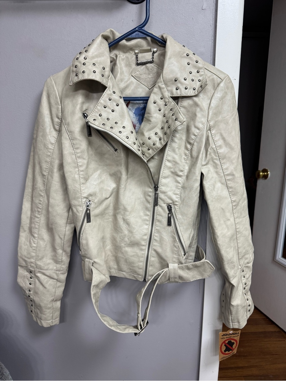 Jou Jou 100% Vegan leather Studded Cream Leather Moto Jacket - Women's - Picture 3 of 12
